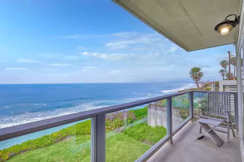 720 4th St #1, Encinitas, CA 92024