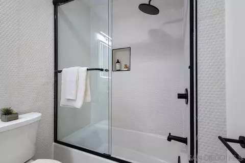 Bath - 4516 Shade Rd, La Mesa, CA 91941 photo 4 of 4