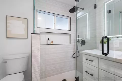 Bath - 4516 Shade Rd, La Mesa, CA 91941 photo 2 of 4