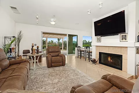 Living - 2873 Willow Oak, Ramona, CA 92065 photo 1 of 3