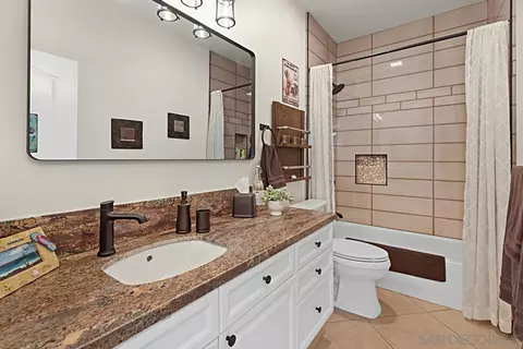 Bath - 2873 Willow Oak, Ramona, CA 92065 photo 4 of 5