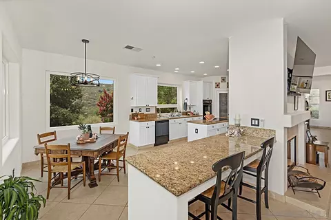 Kitchen - 2873 Willow Oak, Ramona, CA 92065 photo 1 of 5