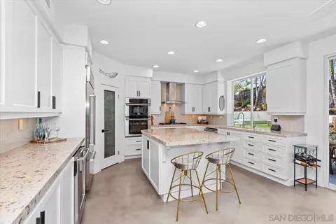 Kitchen - 574 Kristen Ct, Encinitas, CA 92024 photo 1 of 2