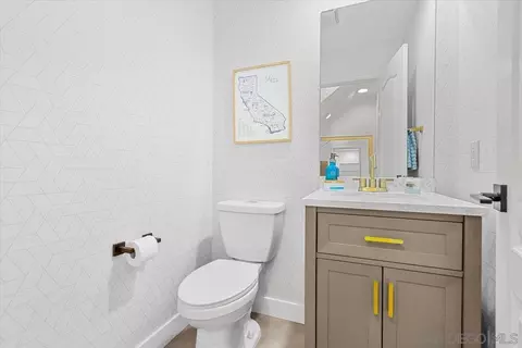 Bath - 574 Kristen Ct, Encinitas, CA 92024 photo 1 of 5