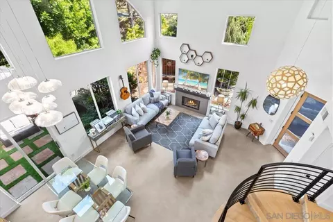 Living - 574 Kristen Ct, Encinitas, CA 92024 photo 7 of 7