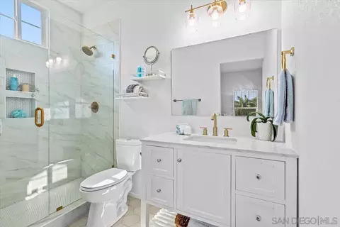 Bath - 574 Kristen Ct, Encinitas, CA 92024 photo 3 of 5