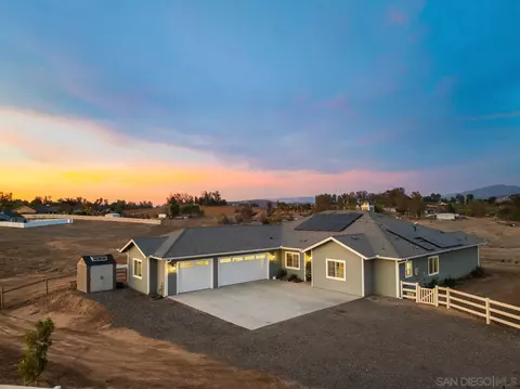 635 Poplar St, Ramona, CA 92065