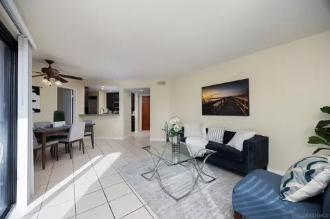 Living - 2950 Anawood Way, Spring Valley, CA 91978 photo 3 of 4