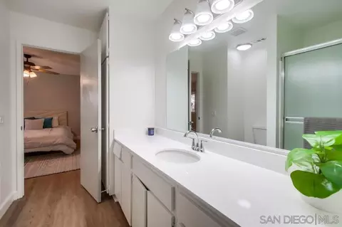 Bath - 4493 Ibis Way, Oceanside, CA 92057 photo 3 of 4