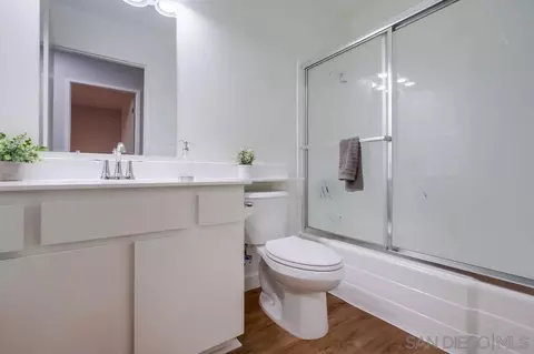 Bath - 4493 Ibis Way, Oceanside, CA 92057 photo 4 of 4