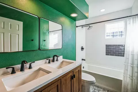 Bath - 3682 Via Bernardo, Oceanside, CA 92056 photo 3 of 4