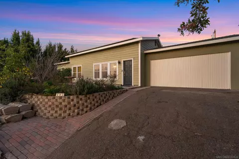425 N Westwind Dr, El Cajon, CA 92020 photo 2