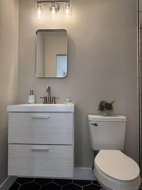 Bath - 8561 Dobyns Dr, Santee, CA 92071 photo 2 of 7