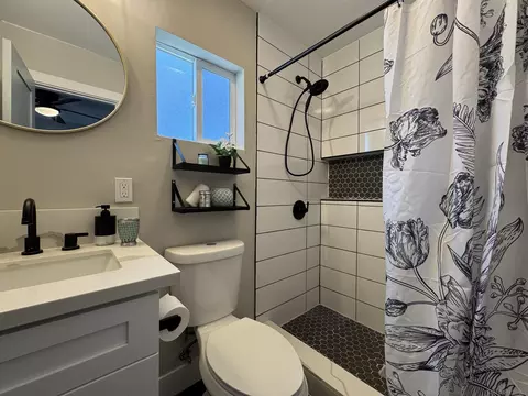 Bath - 8561 Dobyns Dr, Santee, CA 92071 photo 4 of 7