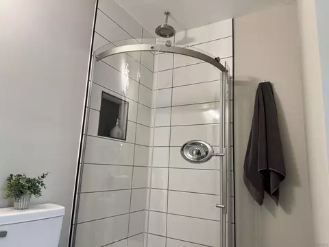 Bath - 8561 Dobyns Dr, Santee, CA 92071 photo 3 of 7