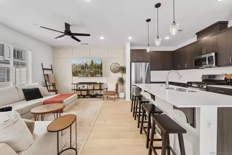 35104 Vine Pl, Fallbrook, CA 92028