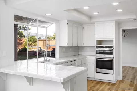 331 Vista Marazul, Oceanside, CA 92057 photo 5
