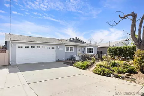 13151 S Mountain Dr, Lakeside, CA 92040 photo 2