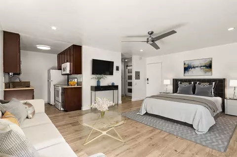 1801 Diamond #117, San Diego, CA 92109