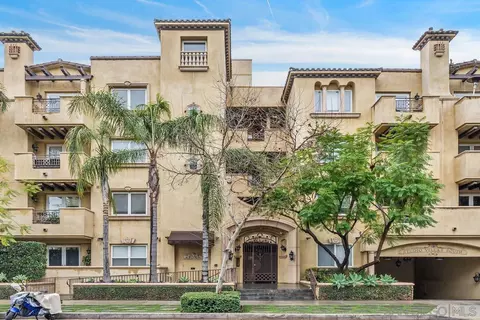12044 Hoffman St #104, Studio City, CA 91604