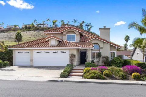 1235 Larchwood Dr, Oceanside, CA 92056