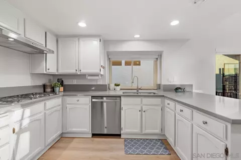 Kitchen - 2633 Magellan, Vista, CA 92081 photo 2 of 5
