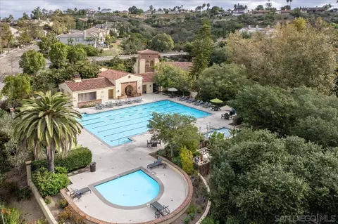 2335 Kyanite Pl, Carlsbad, CA 92009 photo 4