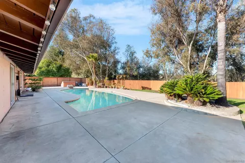 Exterior - 9354 Loren Dr, La Mesa, CA 91942 photo 2 of 10