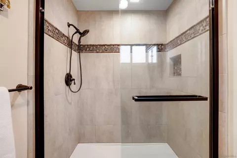 Bath - 9354 Loren Dr, La Mesa, CA 91942 photo 6 of 6