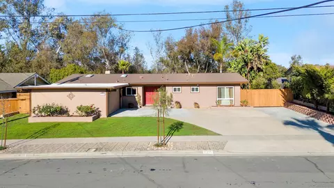 Exterior - 9354 Loren Dr, La Mesa, CA 91942 photo 10 of 10