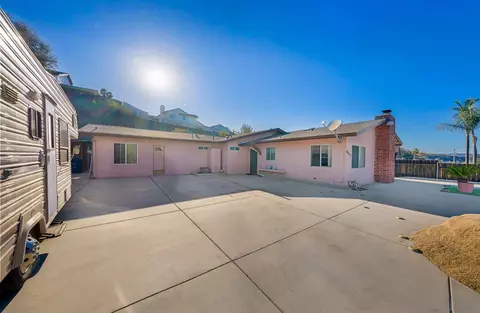 Exterior - 8862 Los Coches Rd, Lakeside, CA 92040 photo 1 of 5