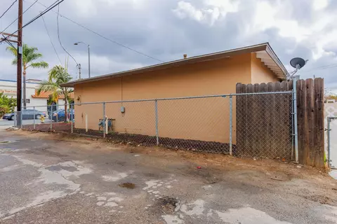 Exterior - 404 W 9th Ave, Escondido, CA 92025 photo 8 of 8