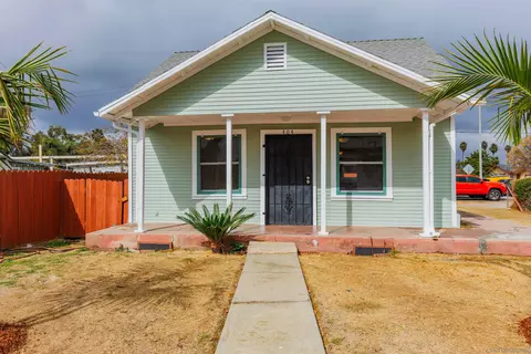 Exterior - 404 W 9th Ave, Escondido, CA 92025 photo 4 of 8
