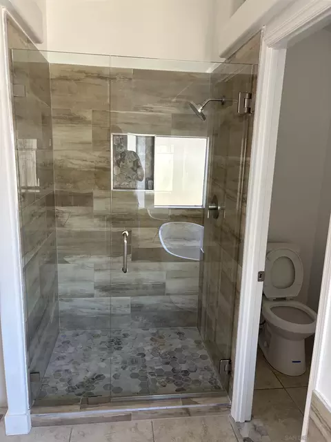 Bath - 2440 Daley St, Ramona, CA 92065 photo 3 of 4