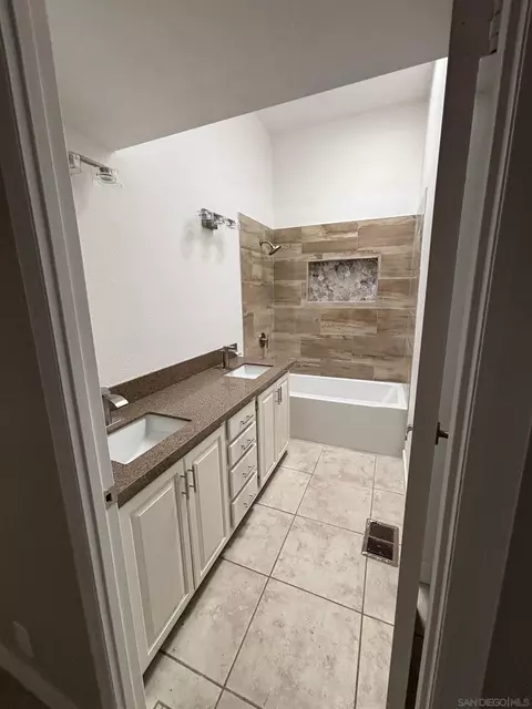 Bath - 2440 Daley St, Ramona, CA 92065 photo 4 of 4
