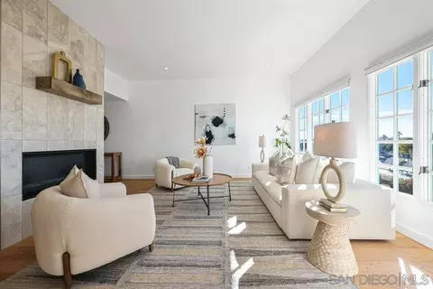 Living - 334 Playa Blanca, Encinitas, CA 92024 photo 4 of 4