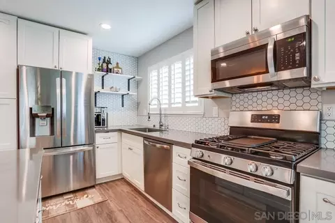 Kitchen - 11003 Larkridge St, Santee, CA 92071 photo 2 of 4
