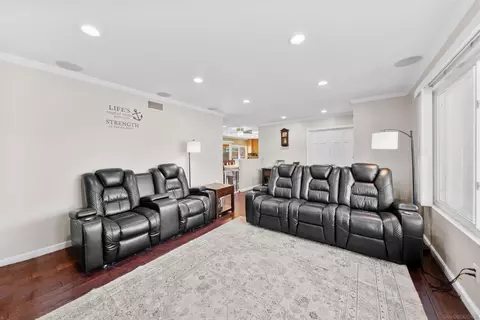 Living - 501 Danny St, El Cajon, CA 92021 photo 2 of 2