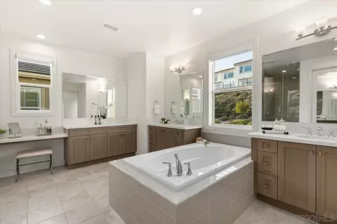 2552 Wellspring St, Carlsbad, CA 92010 photo 26