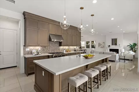 2552 Wellspring St, Carlsbad, CA 92010 photo 14