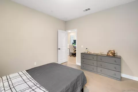 Bedroom - 2310 Venus Ct, Spring Valley, CA 91977 photo 3 of 6