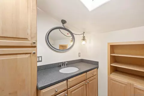Bath - 15985-87 Wood Valley Trl, Jamul, CA 91935 photo 6 of 9