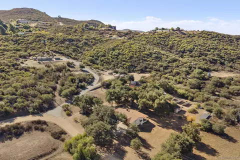 View/Area - 15985-87 Wood Valley Trl, Jamul, CA 91935 photo 6 of 11