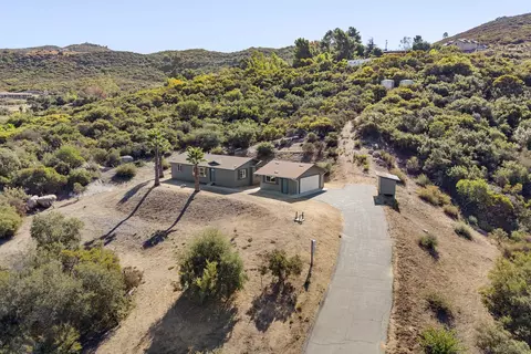 View/Area - 15985-87 Wood Valley Trl, Jamul, CA 91935 photo 4 of 11
