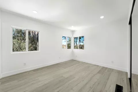 Bedroom - 9130 Edgewood Dr, La Mesa, CA 91941 photo 1 of 11