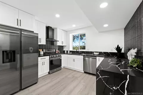 Kitchen - 9130 Edgewood Dr, La Mesa, CA 91941 photo 8 of 13