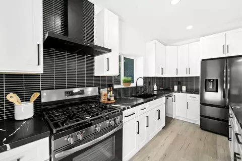 Kitchen - 9130 Edgewood Dr, La Mesa, CA 91941 photo 12 of 13
