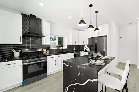 Kitchen - 9130 Edgewood Dr, La Mesa, CA 91941 photo 11 of 13