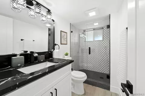 Bath - 9130 Edgewood Dr, La Mesa, CA 91941 photo 6 of 8