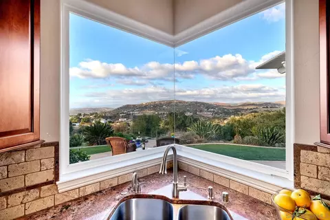 Kitchen - 633 E Old Julian Hwy, Ramona, CA 92065 photo 4 of 8